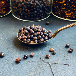 Organic juniper berries
