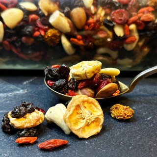 Bio-Nuss-und-Obst-Mischung