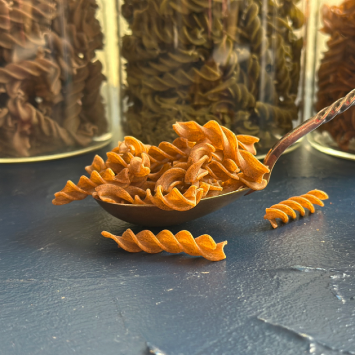 Organic red lentil pasta FUSILLI with sea salad