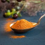 Bio-Cayennepfeffer gemahlen