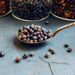 Органические ягоды можжевельника